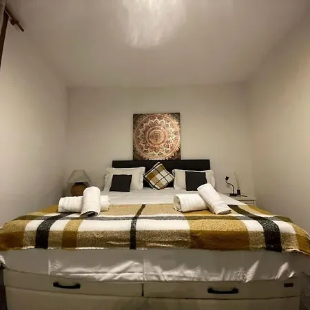 Domus Narbo Yourhosthelper *