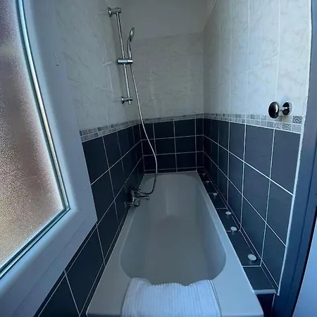 Domus Narbo Yourhosthelper *